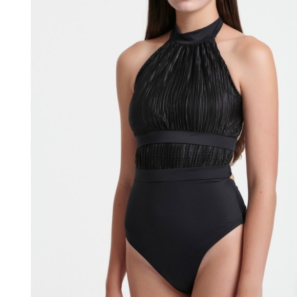 NEW Women's Sexy Halter One Piece Swimsuit MEDIUM - Picture 8 of 10